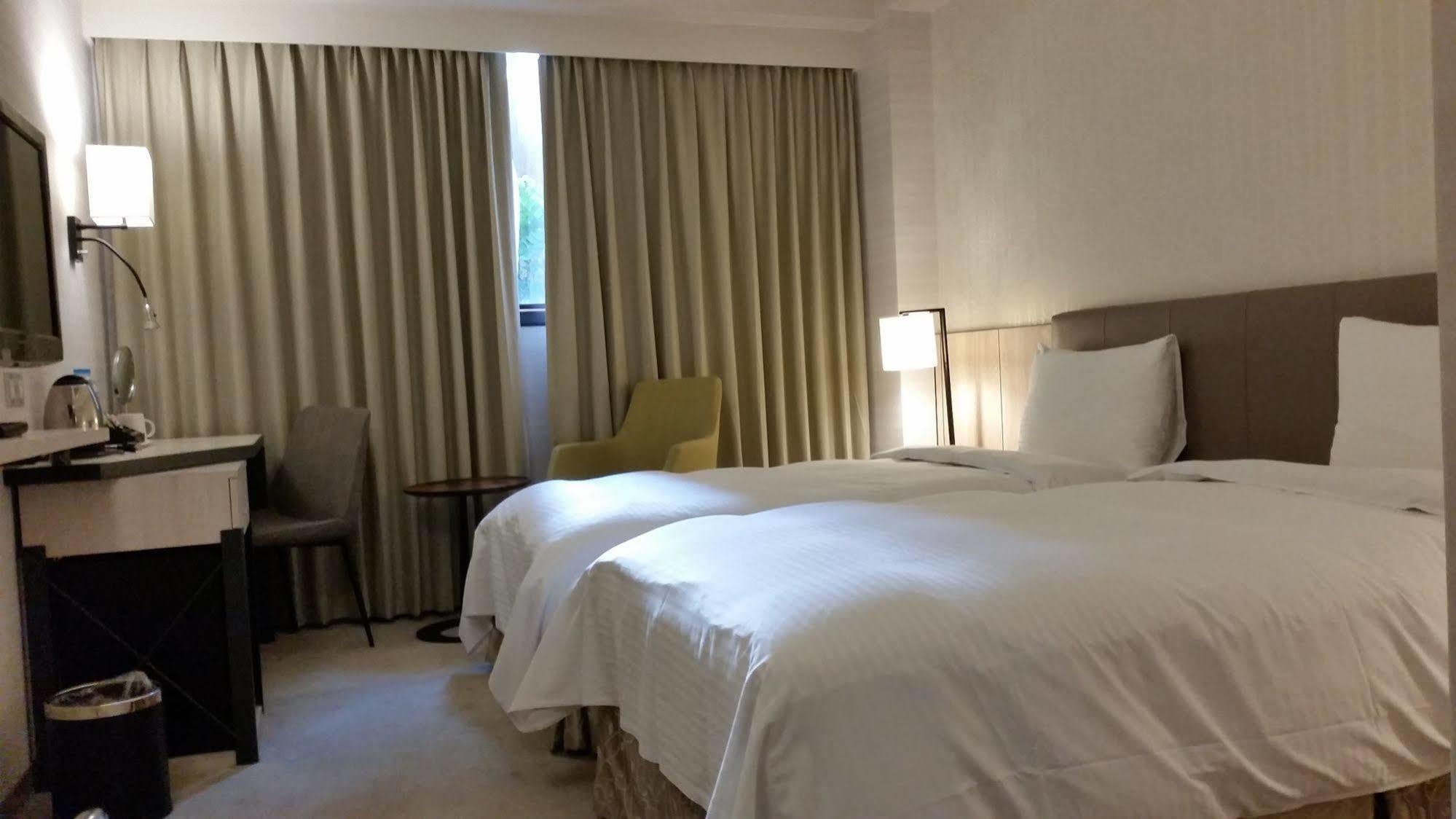 Citizen Hotel Taipei Extérieur photo